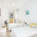 Beachfront 2 Bedroom On Beach! Rdr351 * מארבלה