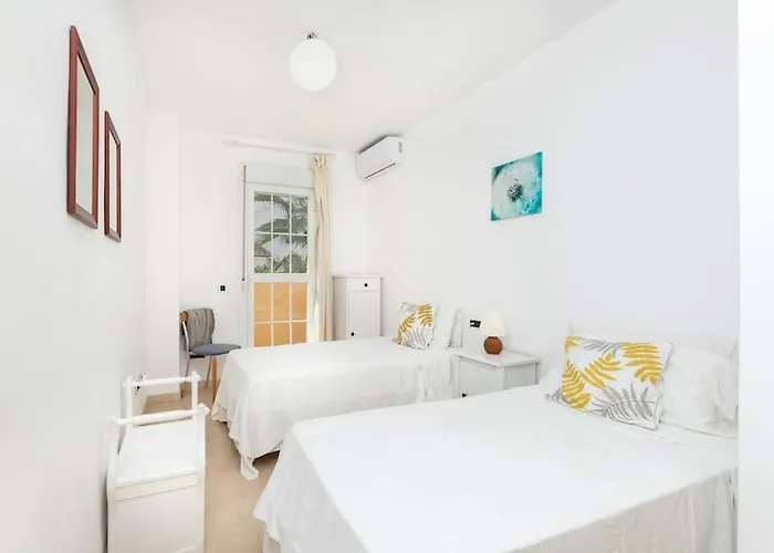 Beachfront 2 Bedroom On Beach! Rdr351 * Marbella