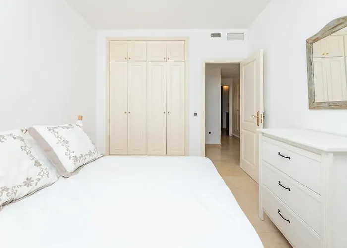 דירה Beachfront 2 Bedroom On Beach! Rdr351 מארבלה